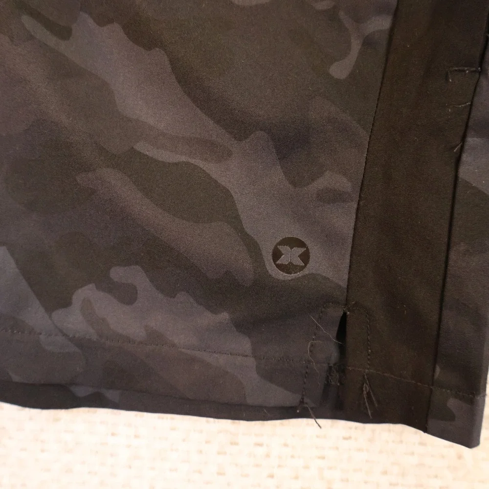 Xersion Mens XL Shorts Black Camo Elastic Waist Drawstring Athletic Training